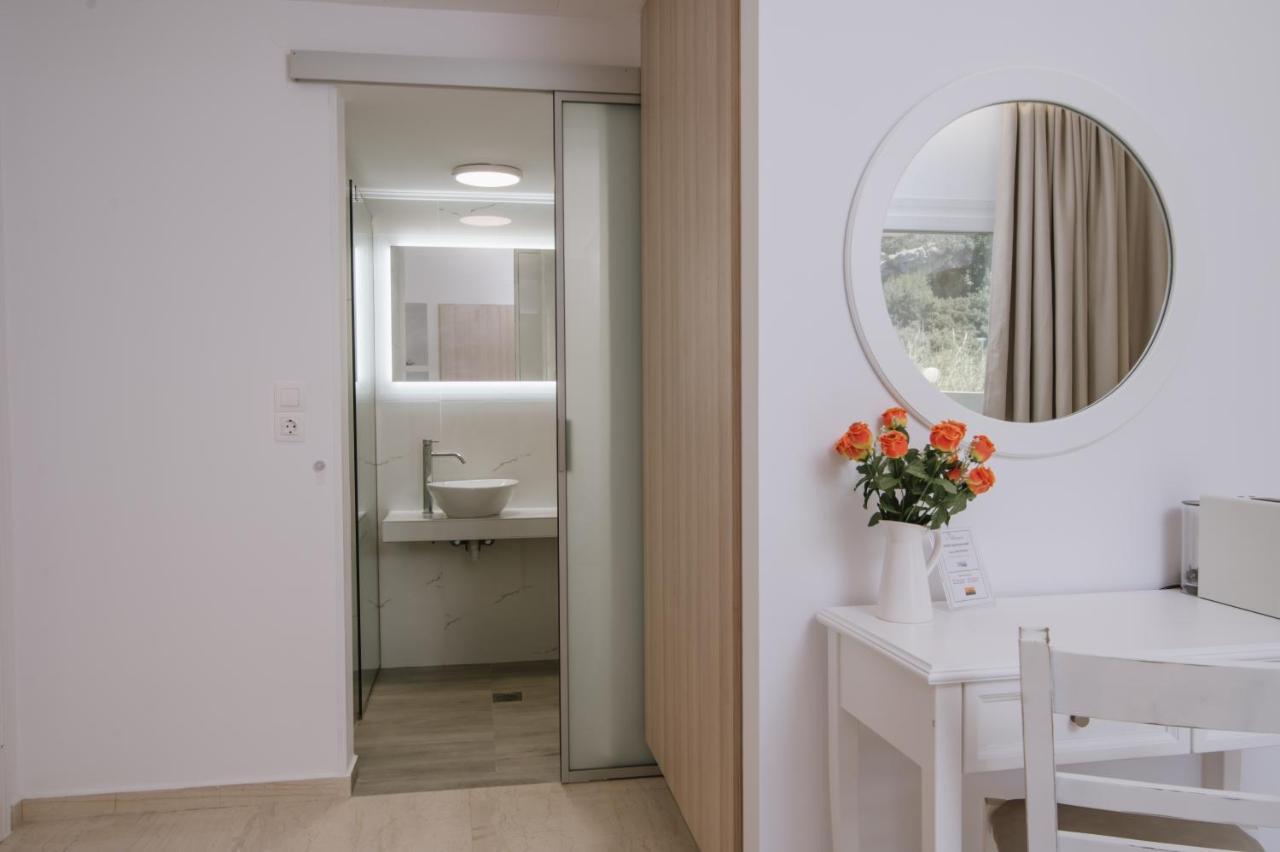 Dora Apartments Agia Pelagia  Bagian luar foto