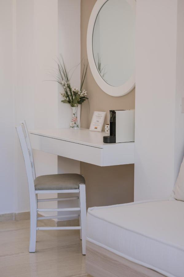 Dora Apartments Agia Pelagia  Bagian luar foto